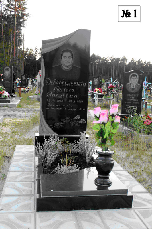 Одинарний гранітний пам'ятник