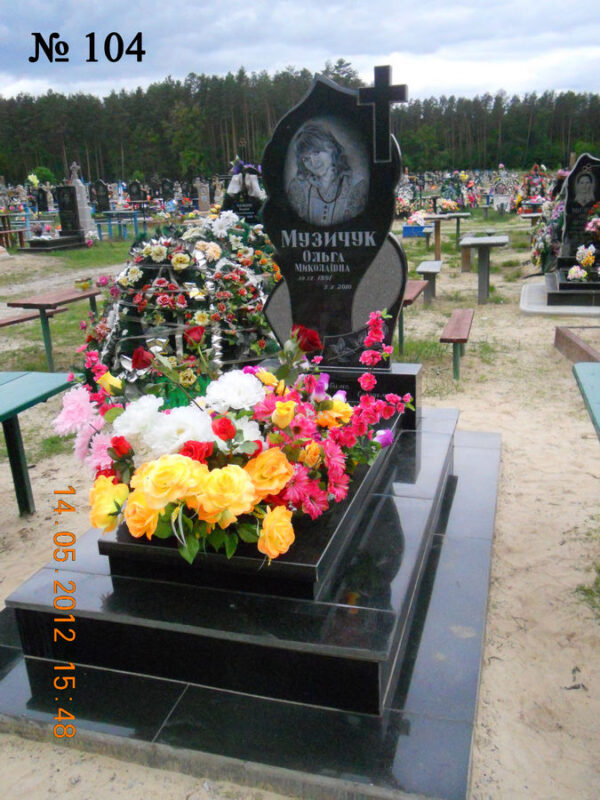 Одинарний гранітний пам'ятник