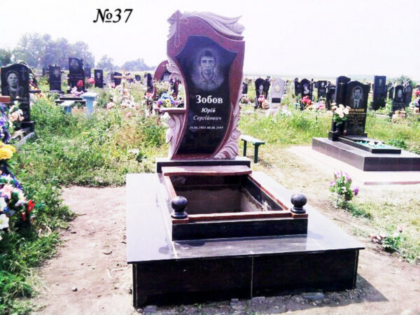 Одинарний гранітний пам'ятник