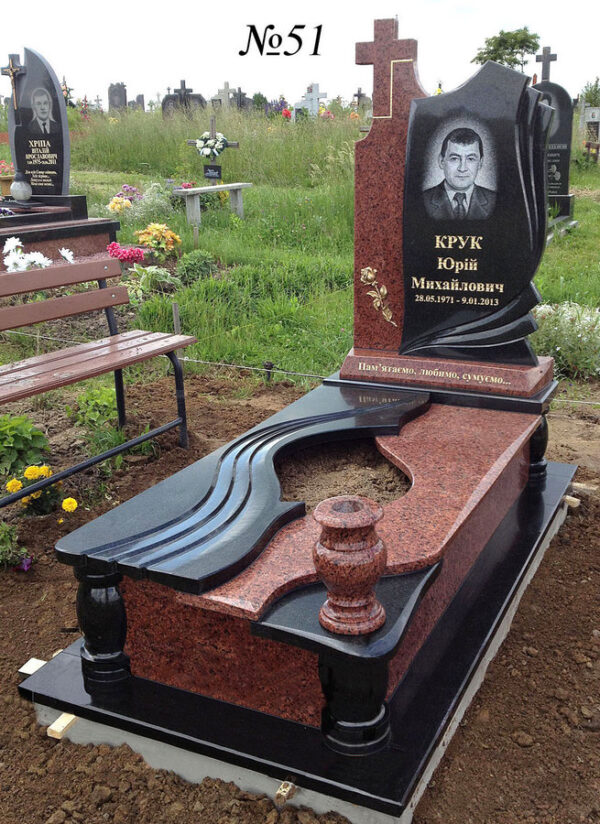 Одинарний гранітний пам'ятник