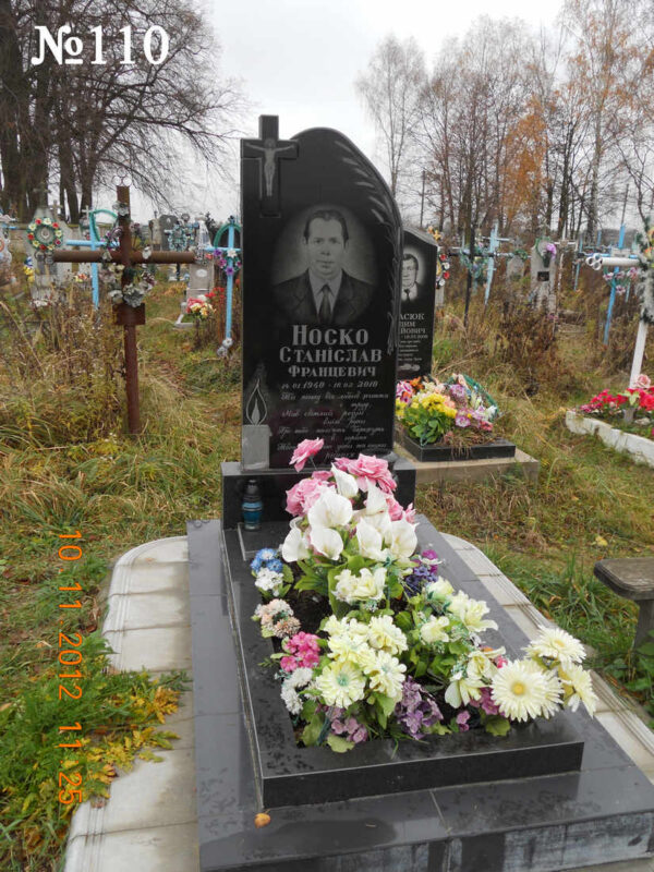 Одинарний гранітний пам'ятник