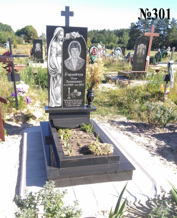 Одинарний гранітний пам'ятник