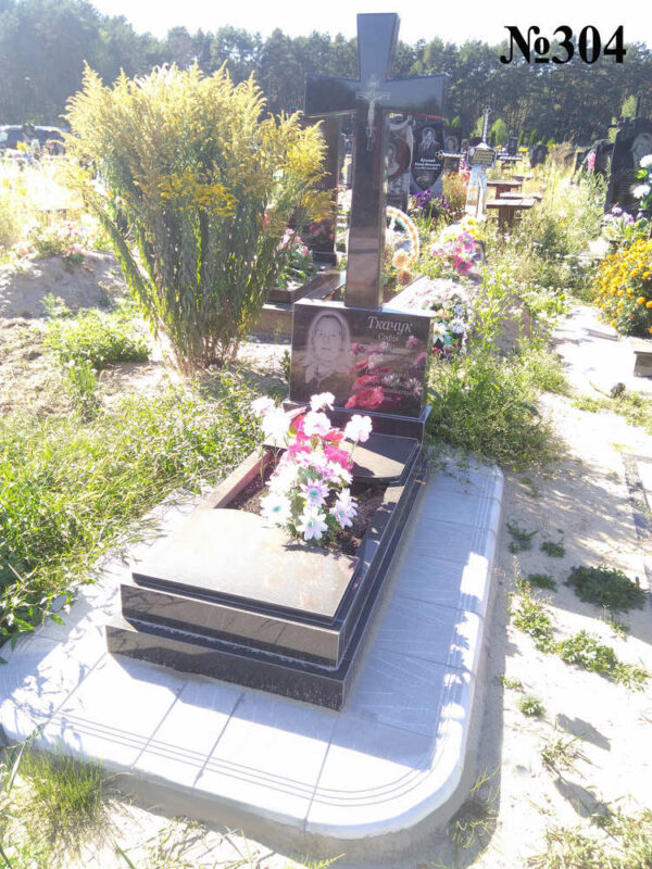 Одинарний гранітний пам'ятник