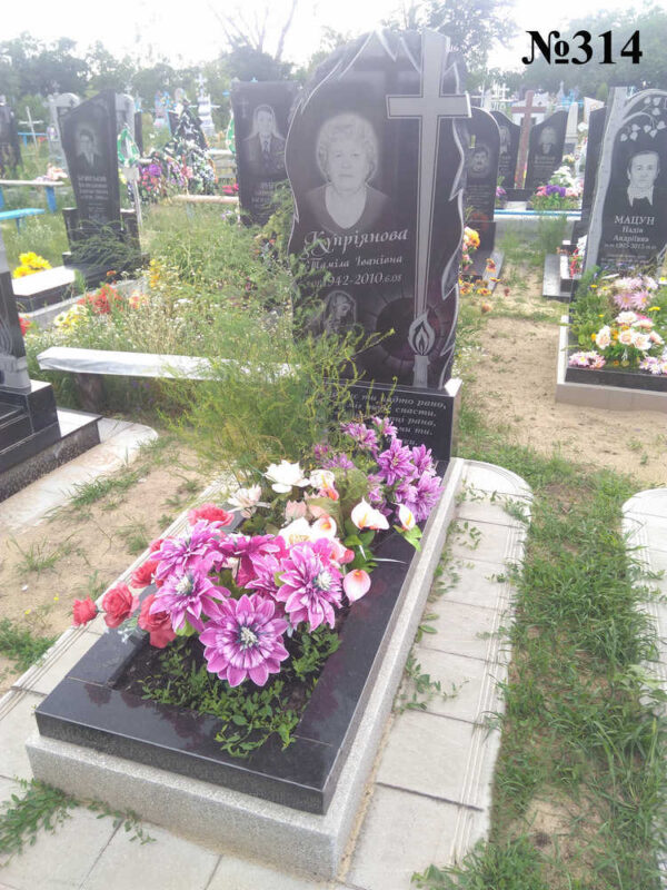 Одинарний гранітний пам'ятник