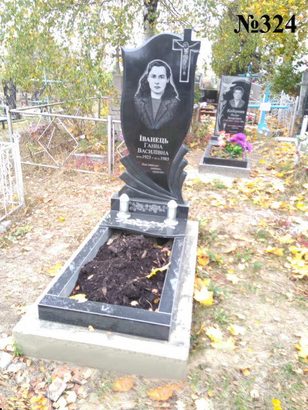 Одинарний гранітний пам'ятник