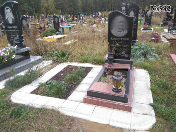 Одинарний гранітний пам'ятник